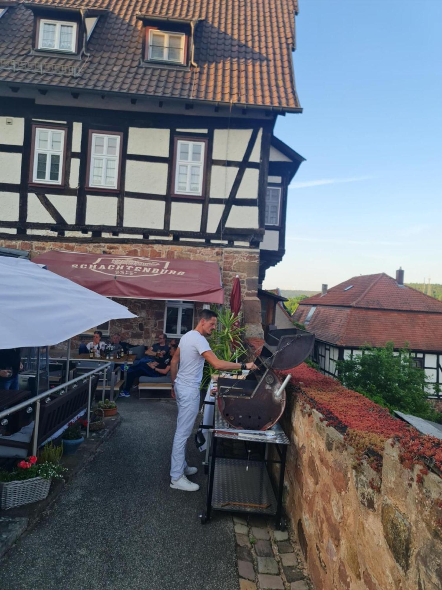 Hotel & Cafe Schachtenburg Schlitz Exterior photo